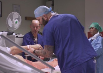 /media/lxblwtec/patient-experience.jpg?rxy=0.39478112299049939,0.49587347033814255&v=1d8c902222a1350